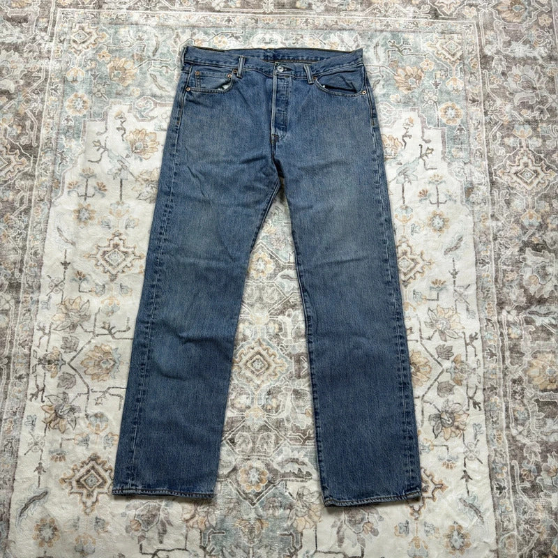 Levi’s 501 Medium Wash Jeans W35 L32