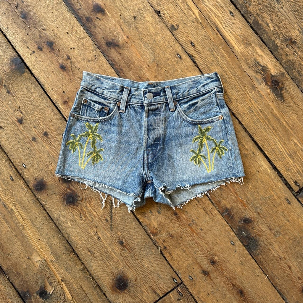 Levi’s 501 Women’s Denim Booty Shorts Palm Tree Embroidery W26