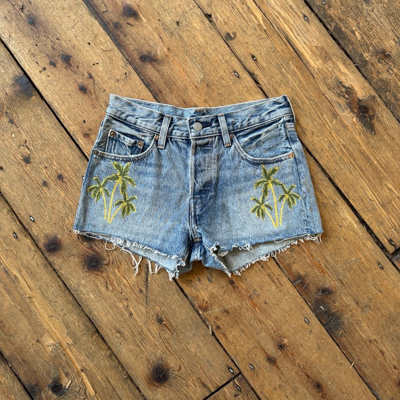 Levi’s 501 Women’s Denim Booty Shorts Palm Tree Embroidery W26